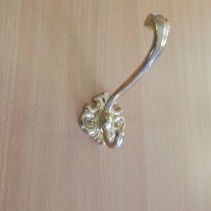 Horváth bútorveret kalaptartós arany fogas M165