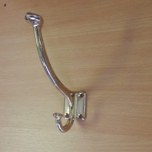 Nagy arany kalaptartós fogas M172