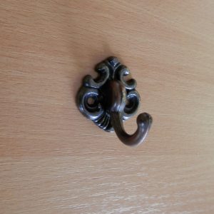 Kicsi barna egyágú fogas M178