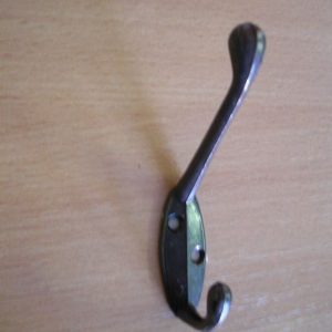 Közepes barna egyágú fogas M362/b