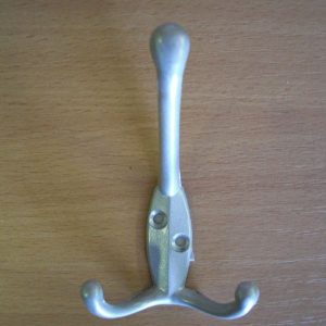 Közepes szürke kétágú fogas M363/sz