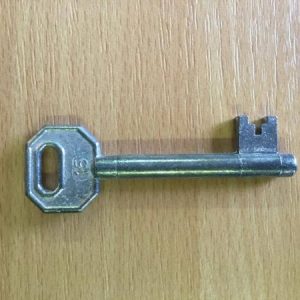 M 340 dose nyers jobbos 15-ös kulcs