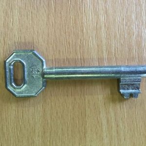 M 340 dose nyers jobbos 16-os kulcs