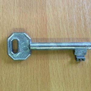 M 340 dose nyers jobbos 4-es kulcs