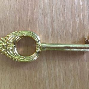 M 78 arany díszes bútorkulcs 4-es